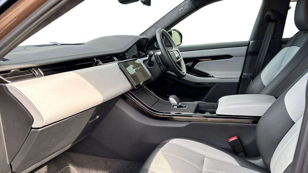 Land Rover Range Rover Evoque 1.5 P270e 2024 KS74NJY Brown #3