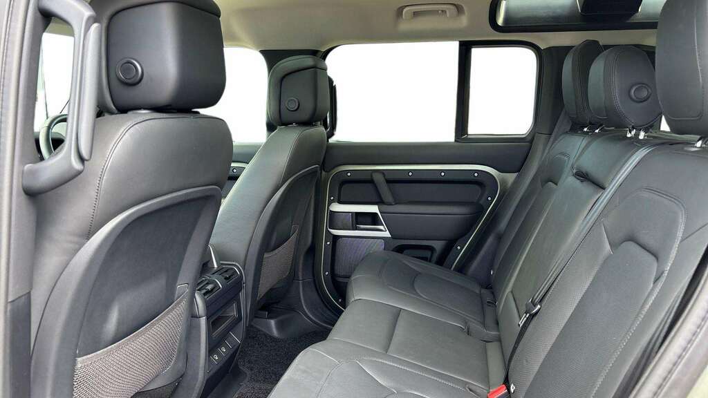 Land Rover Defender 110 3.0 D250 Hse 110 2024 SO24AFA Green #3