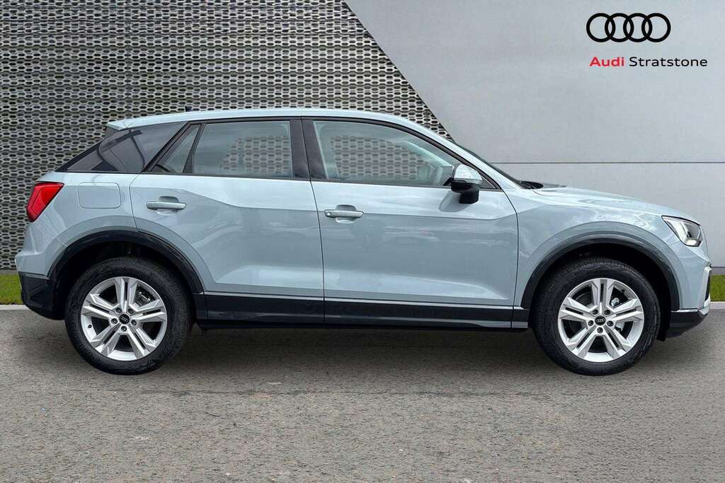 Audi Q2 35 Tfsi Sport 2026 VN26BZH Grey #4