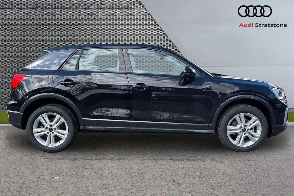 Audi Q2 35 Tfsi Sport S Tronic 2026 VK26ZFD Black #3