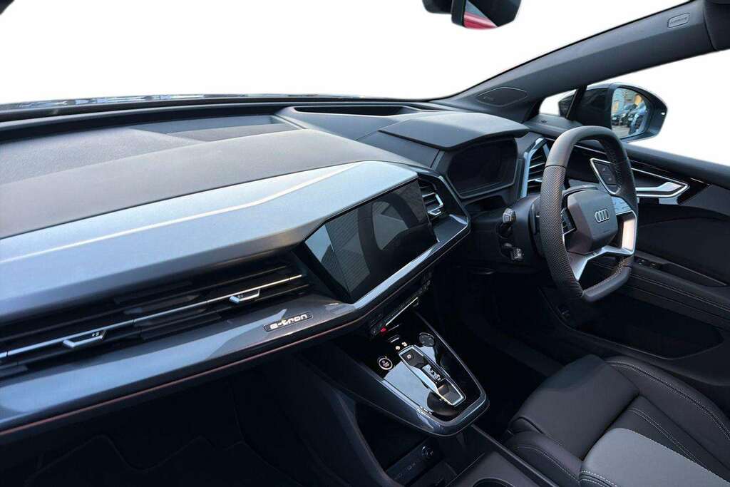 Audi Q4 E Tron 210Kw 45 Quattro 82Kwh Black Edition 2026 KU26YWL Blue #2