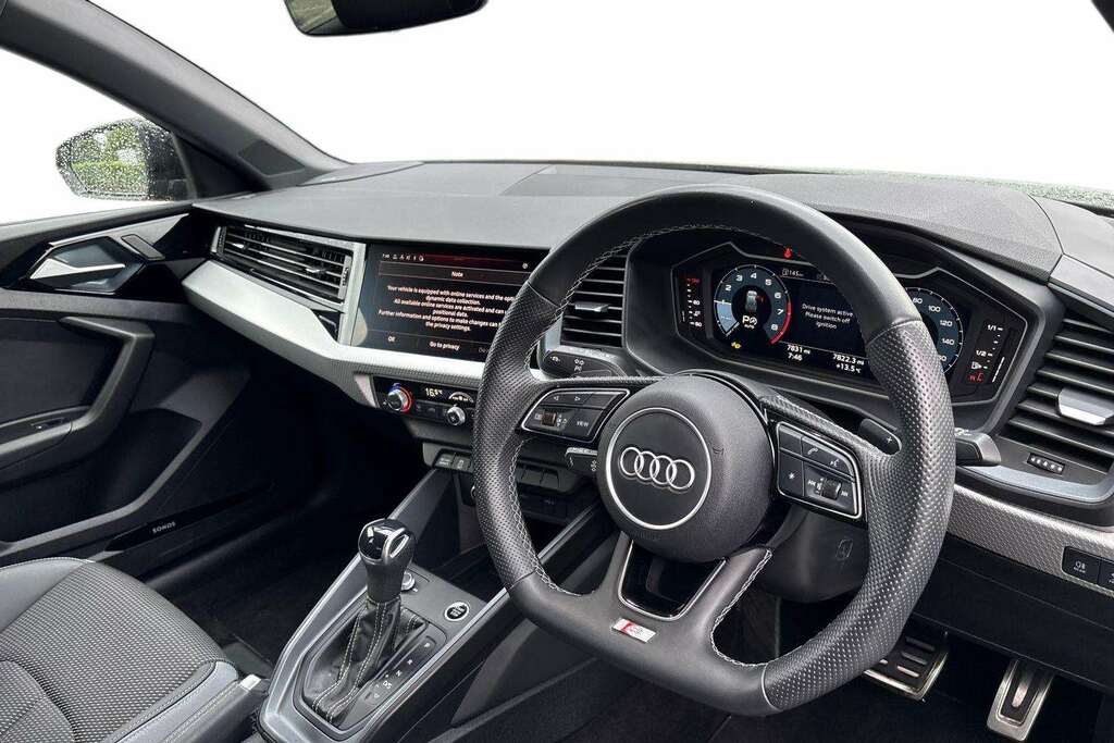 Audi A1 30 Tfsi Black Edition S Tronic 2024 MA74FXJ Green #5