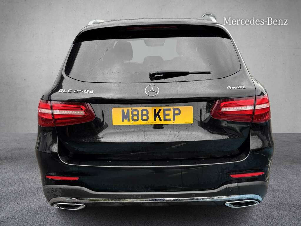 Mercedes-Benz GLC Class 250D 4Matic Amg Line Premium 9G-tronic 2018 Black #4