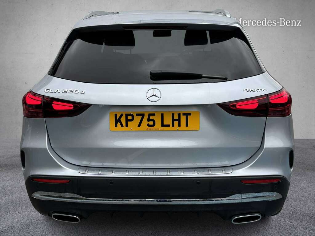 Mercedes-Benz GLA Class 220D 4Matic Amg Line Executive 2025 KP75LHT Silver #5