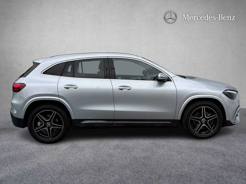 Mercedes-Benz GLA Class 220D 4Matic Amg Line Executive 2025 KP75LHT Silver #4
