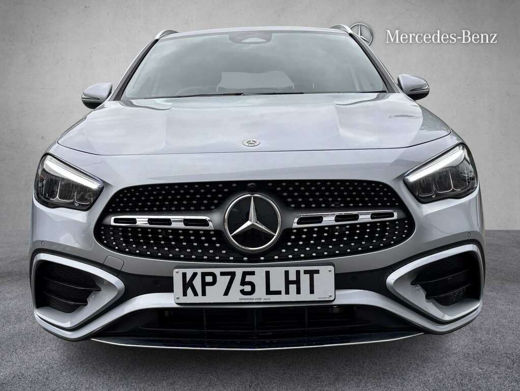 Mercedes-Benz GLA Class 220D 4Matic Amg Line Executive 2025 KP75LHT Silver #3