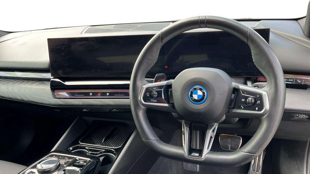 BMW i5 250Kw Edrive40 M Sport Pro 84Kwh 2024 Black #5