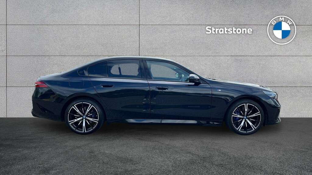 BMW i5 250Kw Edrive40 M Sport Pro 84Kwh 2024 Black #2