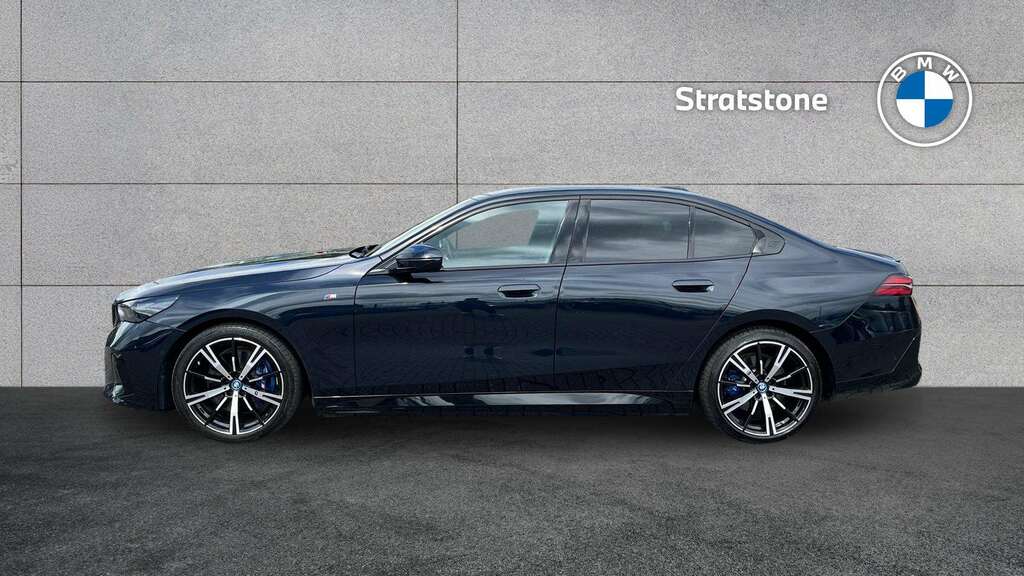 BMW i5 250Kw Edrive40 M Sport Pro 84Kwh 2024 Black #3