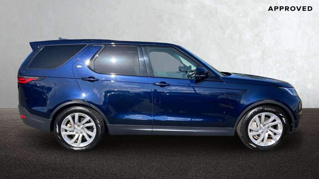 Land Rover Discovery 3.0 D300 S 2023 Blue #4