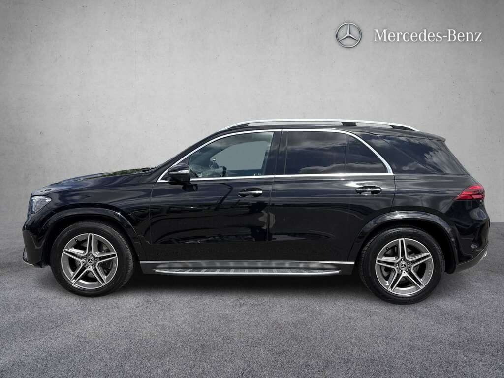 Mercedes-Benz GLE Class 300D 4Matic Amg Line 9G-tronic 7 Seat 2024 Black #3