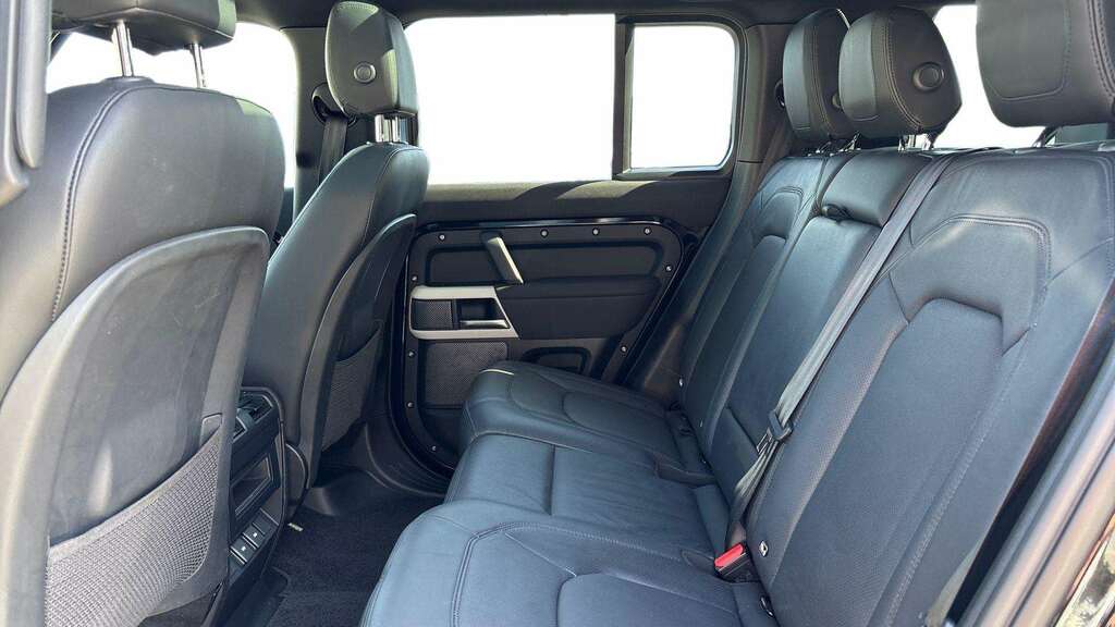 Land Rover Defender 110 3.0 D250 Se 110 2023 BM23NNP Black #3