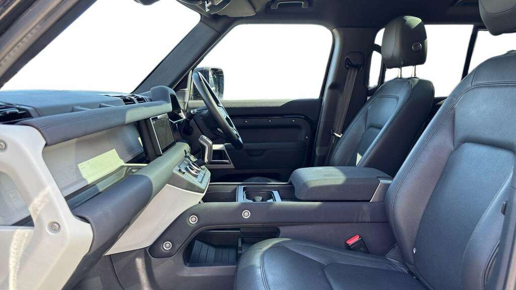 Land Rover Defender 110 3.0 D250 Se 110 2023 BM23NNP Black #2