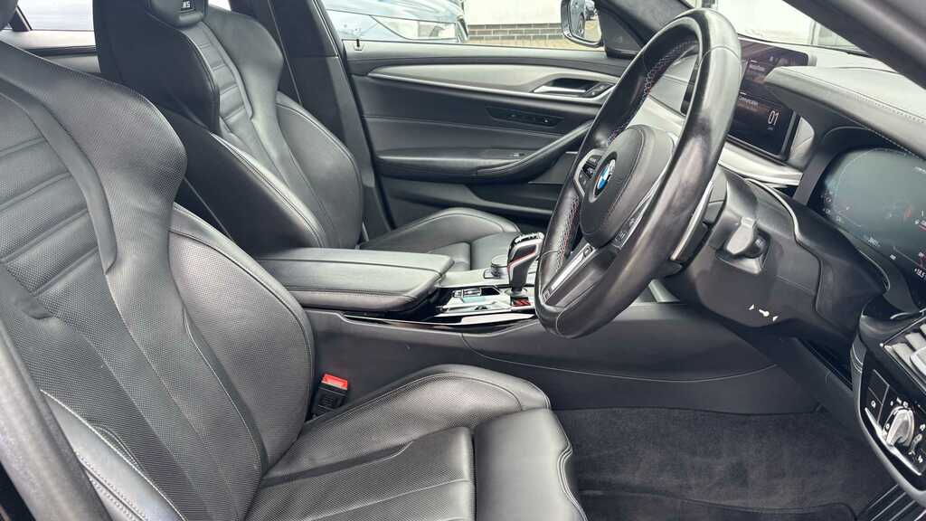 BMW M5 Competition Dct 2022 Black #3