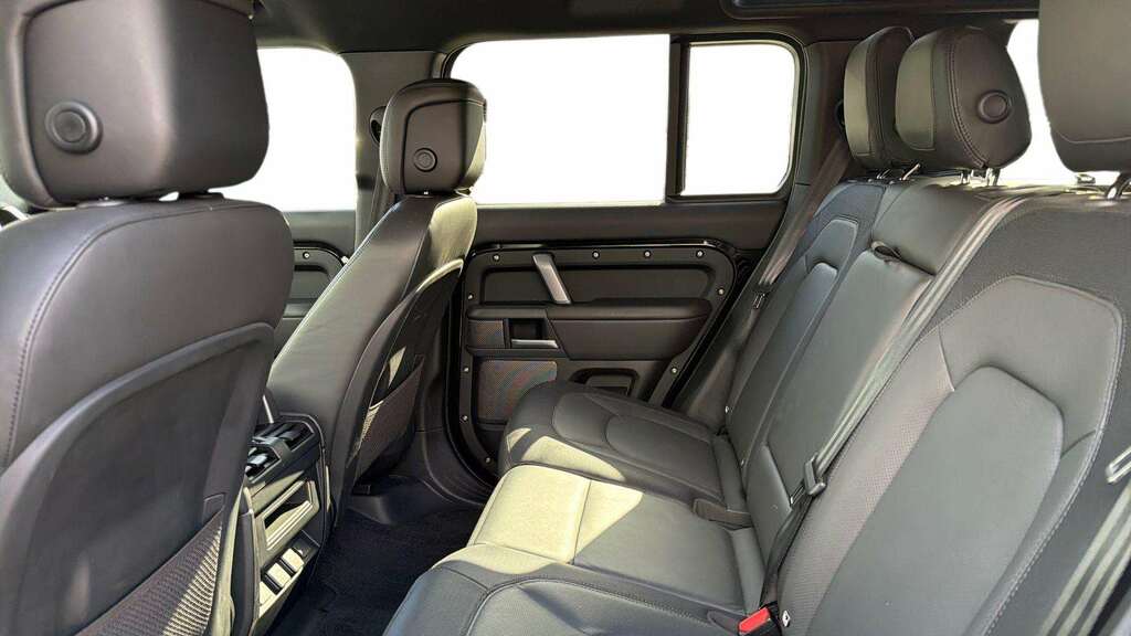 Land Rover Defender 110 3.0 D300 X-dynamic Hse 110 2024 MH73YSW Black #4