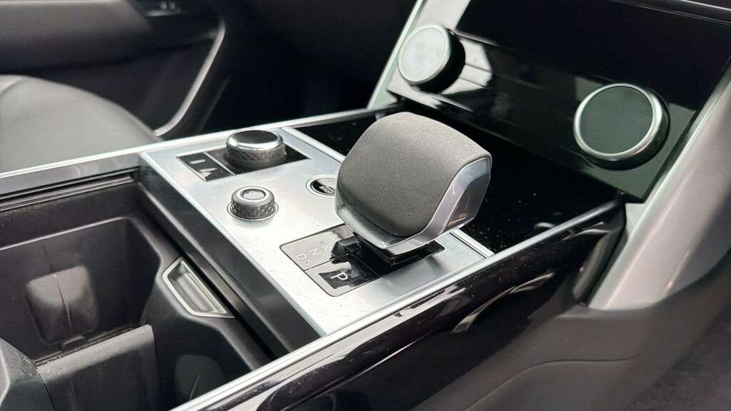 Land Rover Range Rover 3.0 D300 Se 2023 KR23CBU Grey #6
