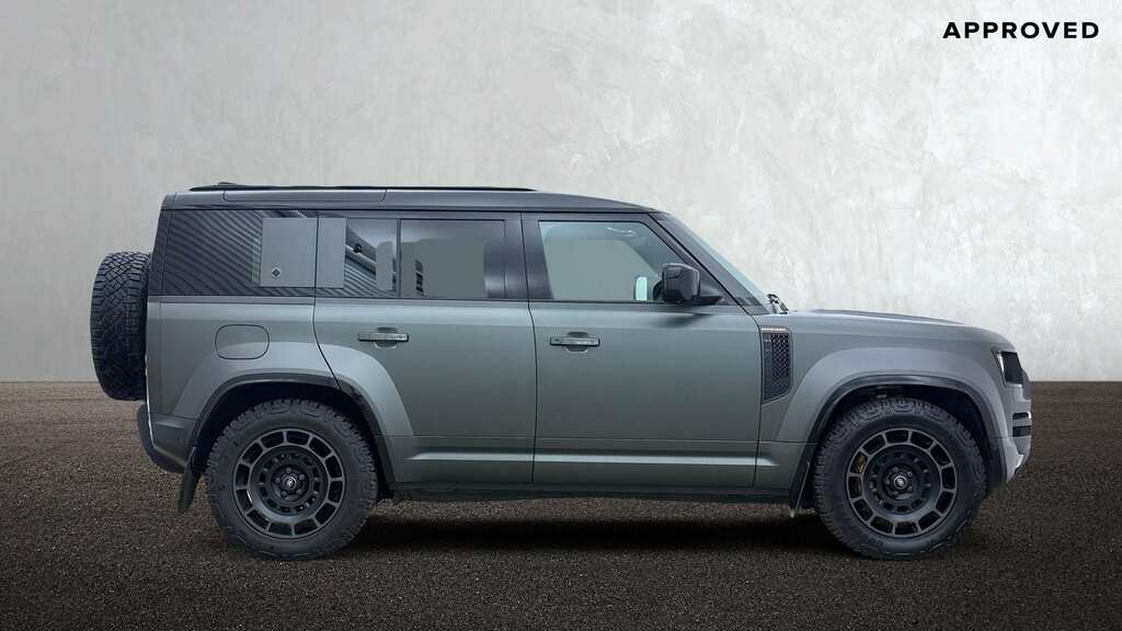 Land Rover Defender 110 4.4 P635 Octa Edition One 110 2025 KP25EUY Green #4