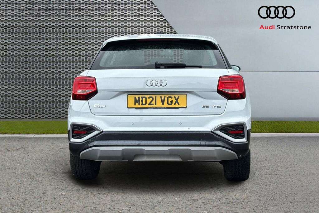 Audi Q2 35 Tfsi Sport 2021 MD21VGX White #4