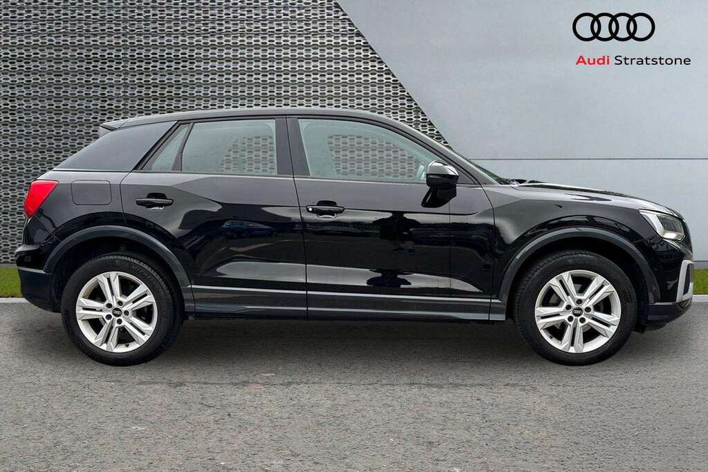 Audi Q2 35 Tfsi Sport S Tronic 2021 DF21ZNR Black #2
