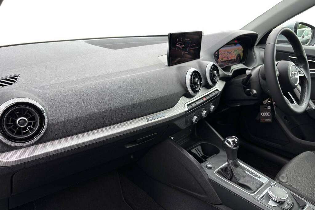 Audi Q2 35 Tfsi Sport S Tronic 2022 ML22NYZ Silver #2