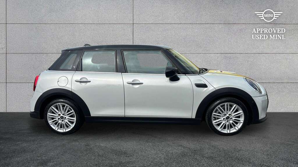 Mini Hatch 1.5 Cooper Exclusive 2022 GM72AGZ Silver #3