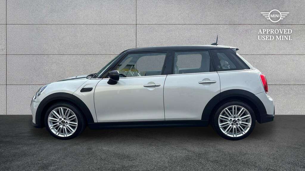 Mini Hatch 1.5 Cooper Exclusive 2022 GM72AGZ Silver #4