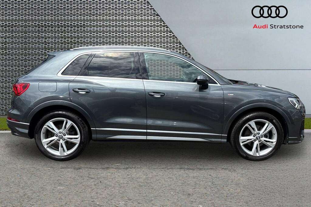 Audi Q3 35 Tfsi S Line S Tronic Comfortsound Pack 2 BG20CMZ Grey #4