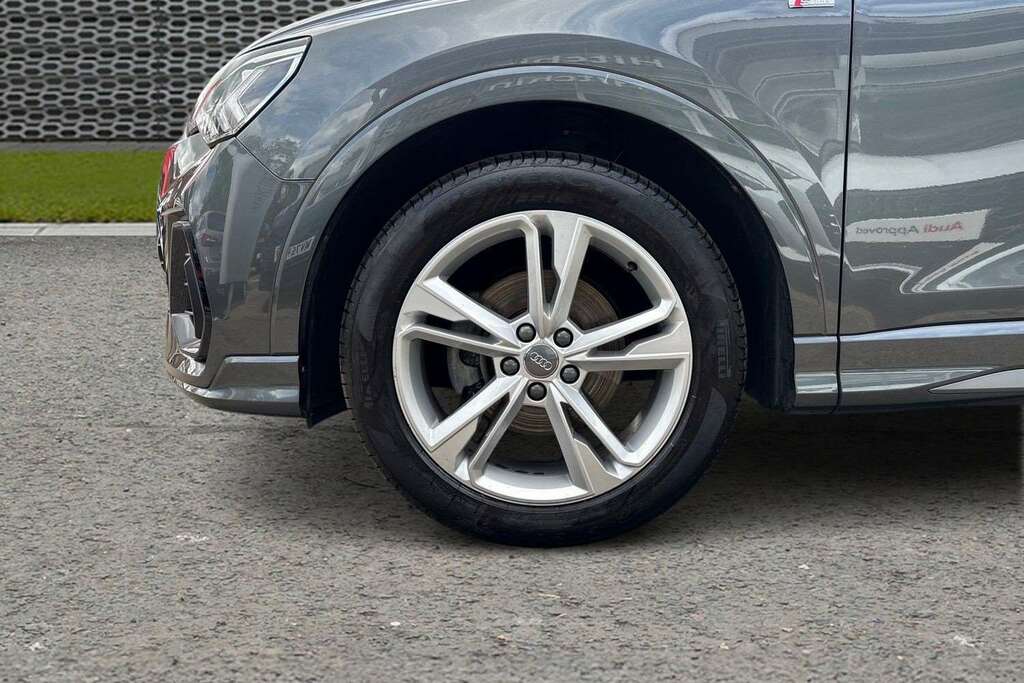Audi Q3 35 Tfsi S Line S Tronic Comfortsound Pack 2 BG20CMZ Grey #5