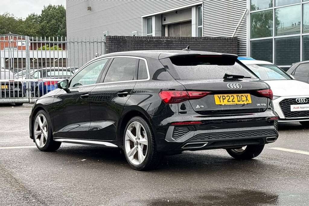Audi A3 35 Tfsi S Line S Tronic 2022 YP22DCX Black #3