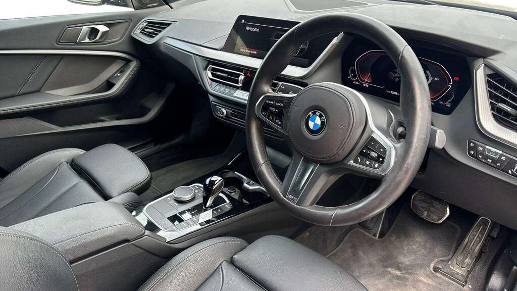 BMW 2 Series 218I 136 M Sport Dct 2023 Black #6
