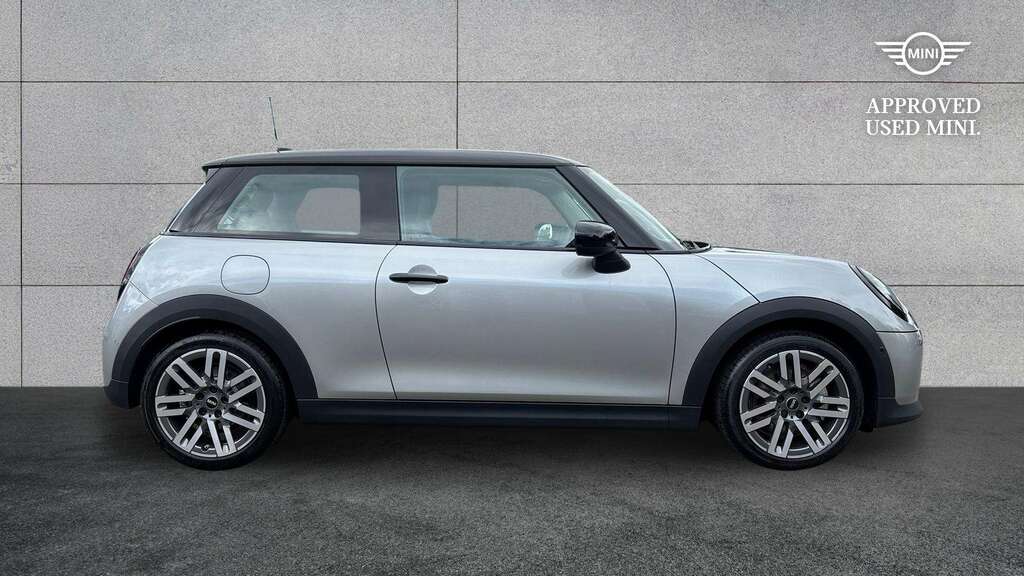Mini Hatch 1.5 C Classic 2026 AV75WBN Silver #3
