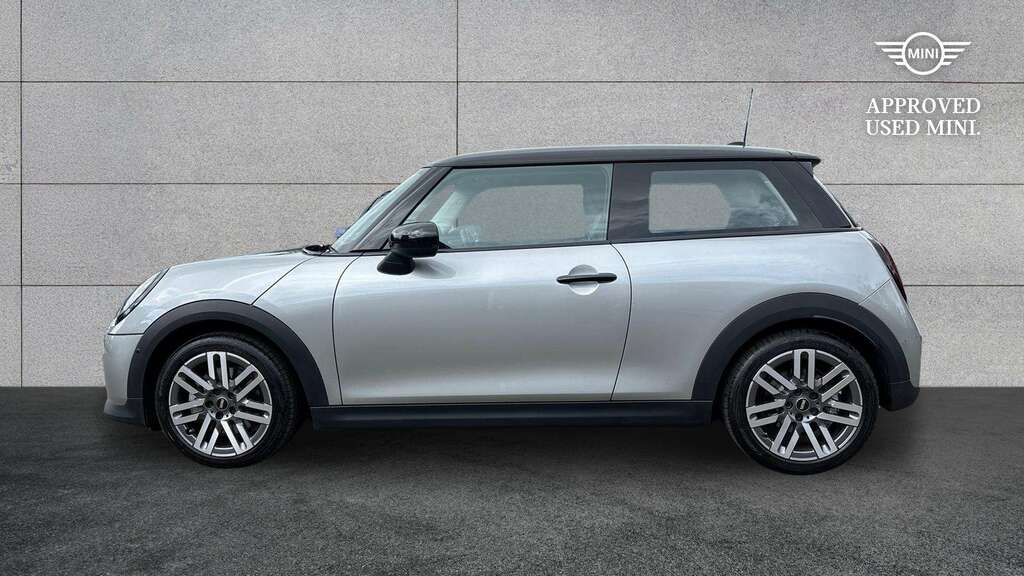 Mini Hatch 1.5 C Classic 2026 AV75WBN Silver #4