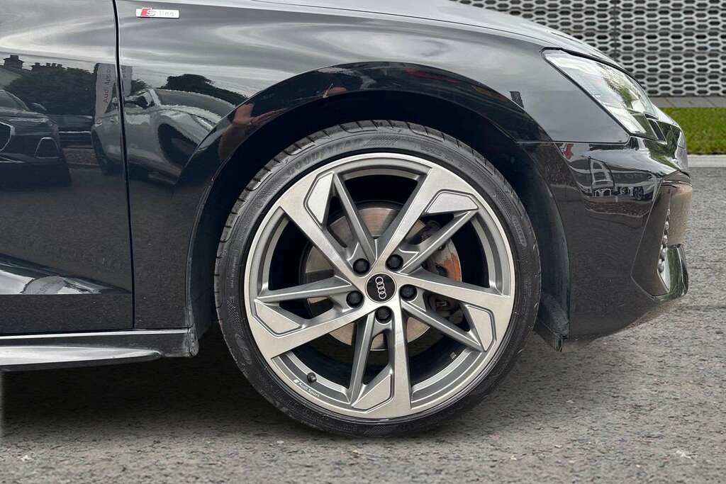 Audi A3 35 Tfsi Black Edition S Tronic 2023 KE23DPO Black #5