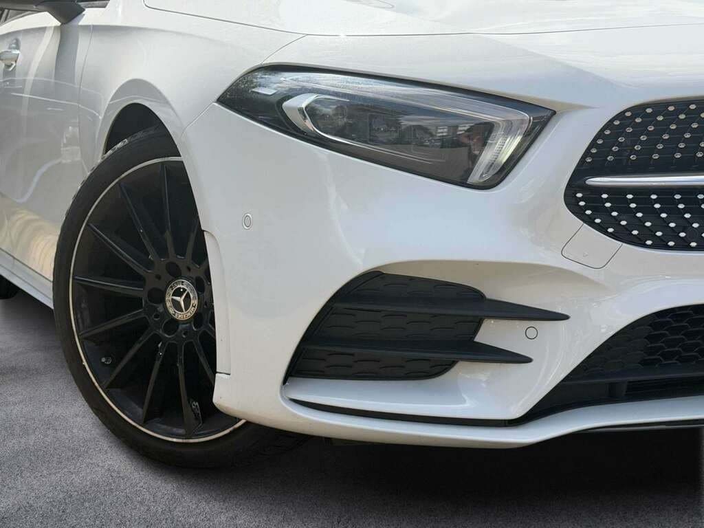 Mercedes-Benz A Class A180 Amg Line Premium Plus Night Edition YH72MVD White #3