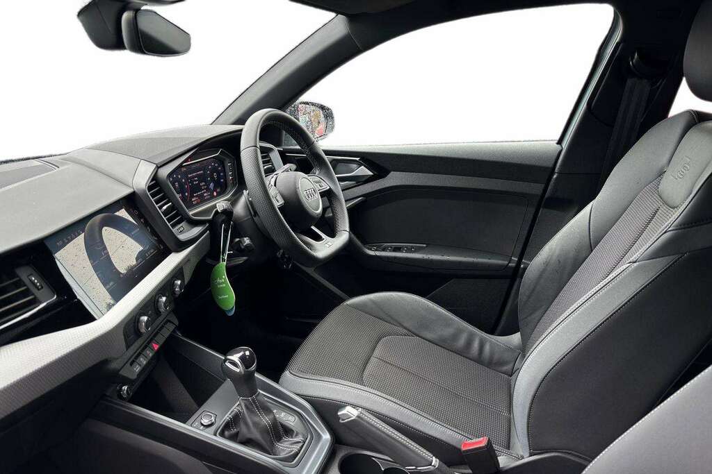 Audi A1 30 Tfsi Black Edition S Tronic 2025 LR25GAX Grey #2