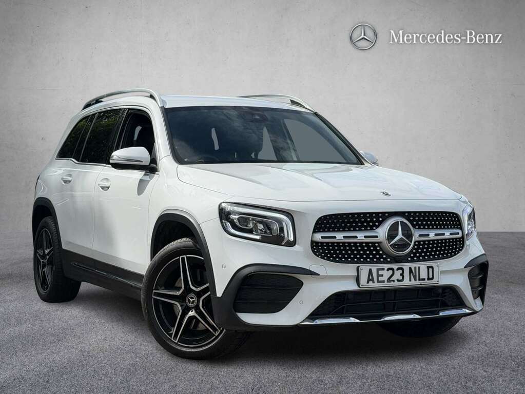 Mercedes-Benz GLB Class 220D 4Matic Amg Line Executive 8G-tronic 2023 White