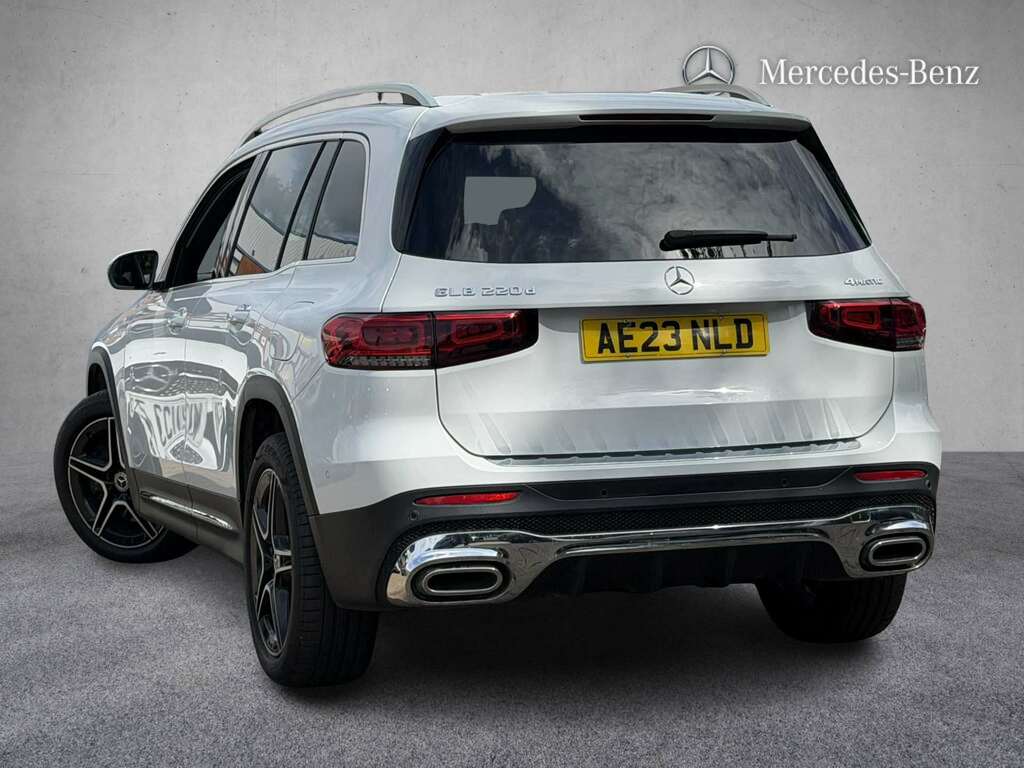 Mercedes-Benz GLB Class 220D 4Matic Amg Line Executive 8G-tronic 2023 AE23NLD White #2