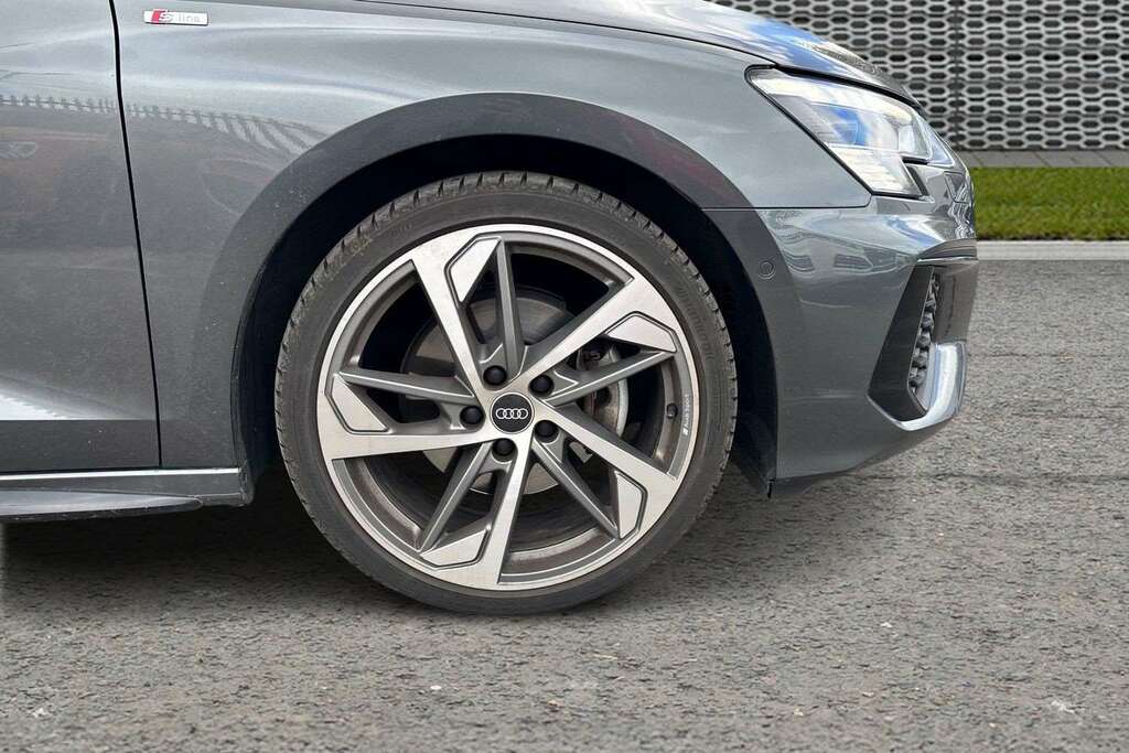 Audi A3 35 Tdi Edition 1 S Tronic Comfortsound 2022 DG72FVO Grey #5