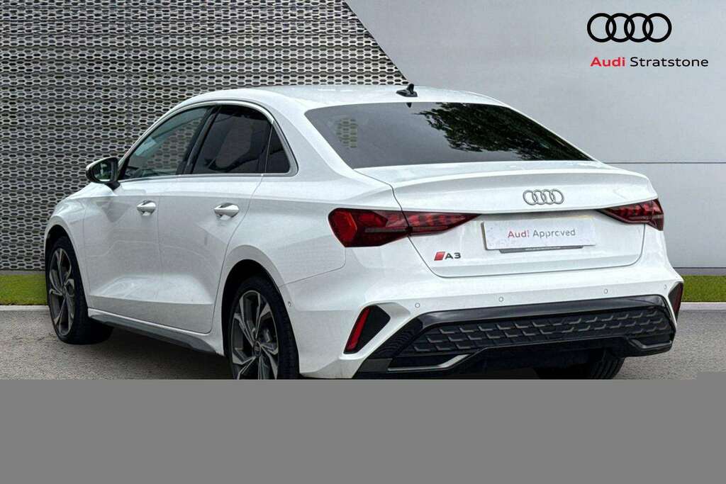 Audi A3 30 Tfsi S Line S Tronic 2024 BT24XGK White #3