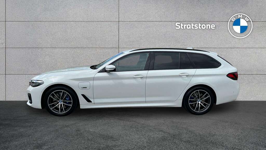 BMW 5 Series 530E Xdrive M Sport 2023 YE23XHN White #3