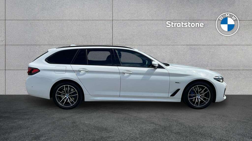 BMW 5 Series 530E Xdrive M Sport 2023 YE23XHN White #2