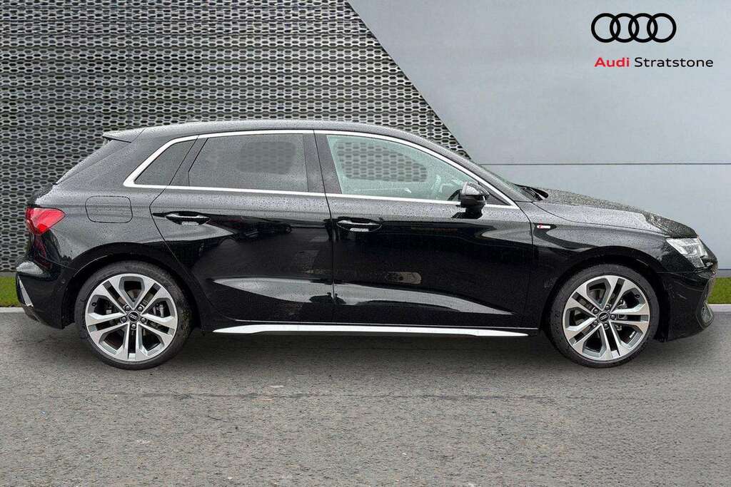 Audi A3 1.5 Tfsi 150 S Line S Tronic 2025 BT75NSE Black #4