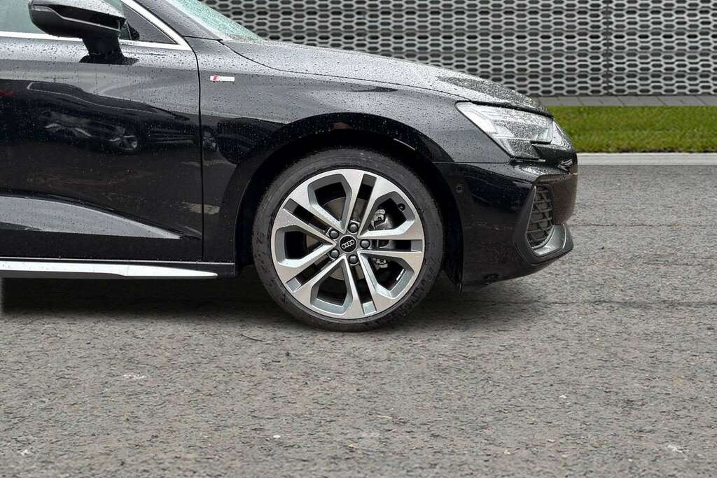 Audi A3 1.5 Tfsi 150 S Line S Tronic 2025 BT75NSE Black #5