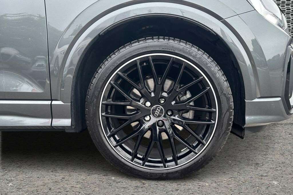 Audi Q2 35 Tfsi Black Edition S Tronic 2025 MV75LWE Grey #5