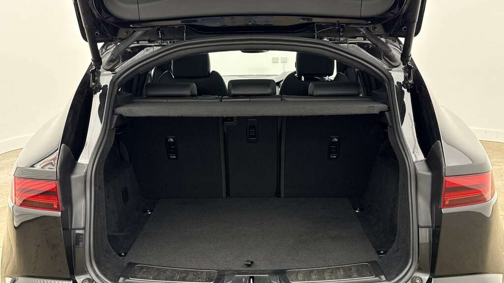 Jaguar E-Pace 1.5 P270e R-dynamic Hse Black 2024 Black #6