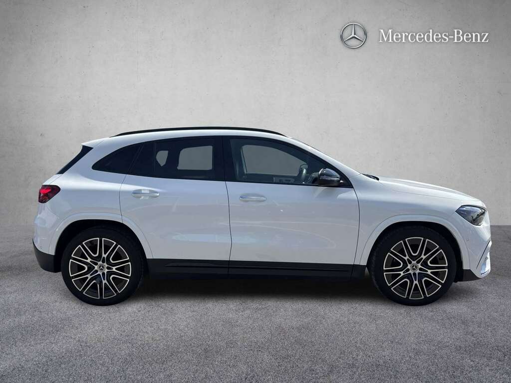 Mercedes-Benz GLA Class 200 Amg Line Premium 2025 EJ25DKE White #4