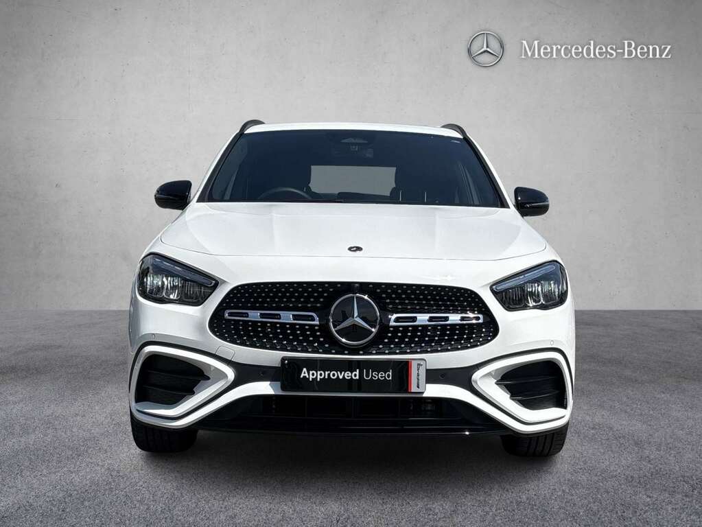Mercedes-Benz GLA Class 200 Amg Line Premium 2025 EJ25DKE White #3