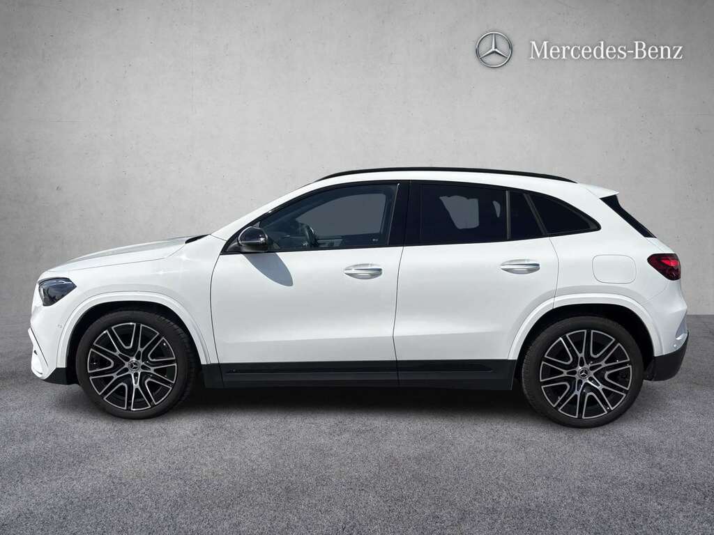 Mercedes-Benz GLA Class 200 Amg Line Premium 2025 EJ25DKE White #2