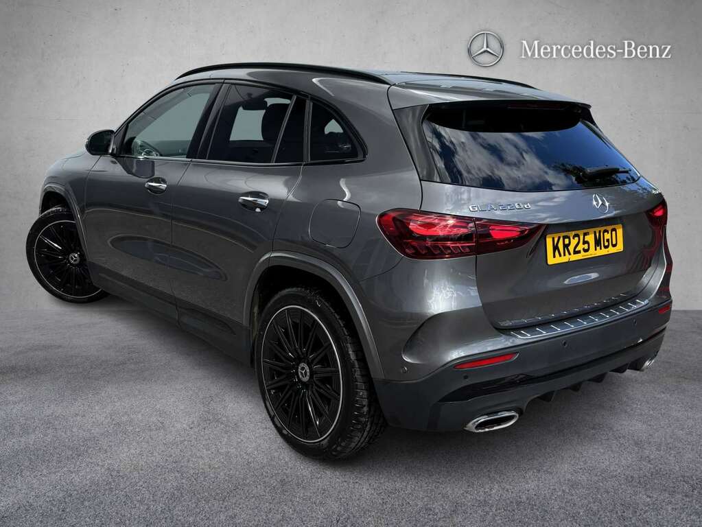 Mercedes-Benz GLA Class 220D 4Matic Amg Line Premium Plus 2025 Grey