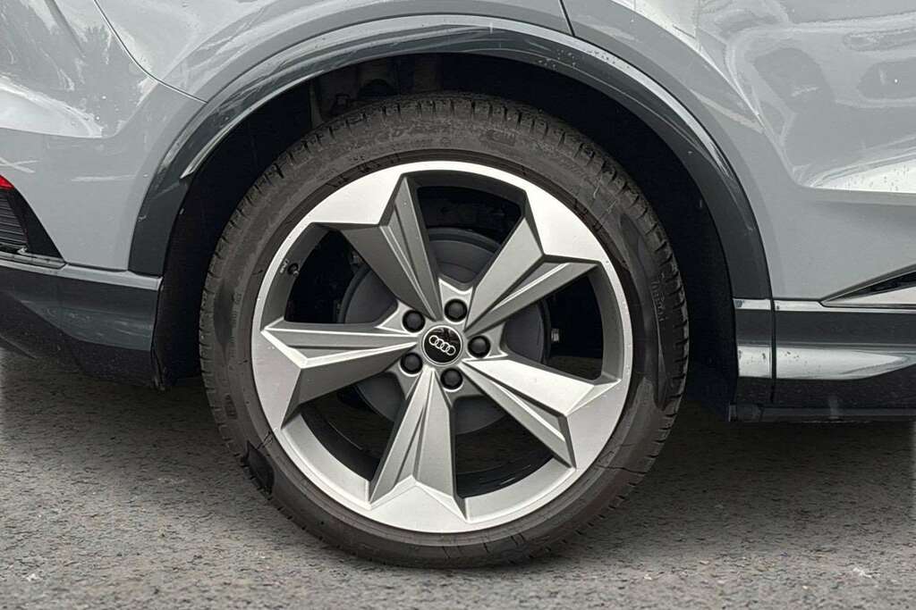 Audi Q4 E Tron 210Kw 45 82Kwh Black Edition 2025 MJ75NWD Grey #5